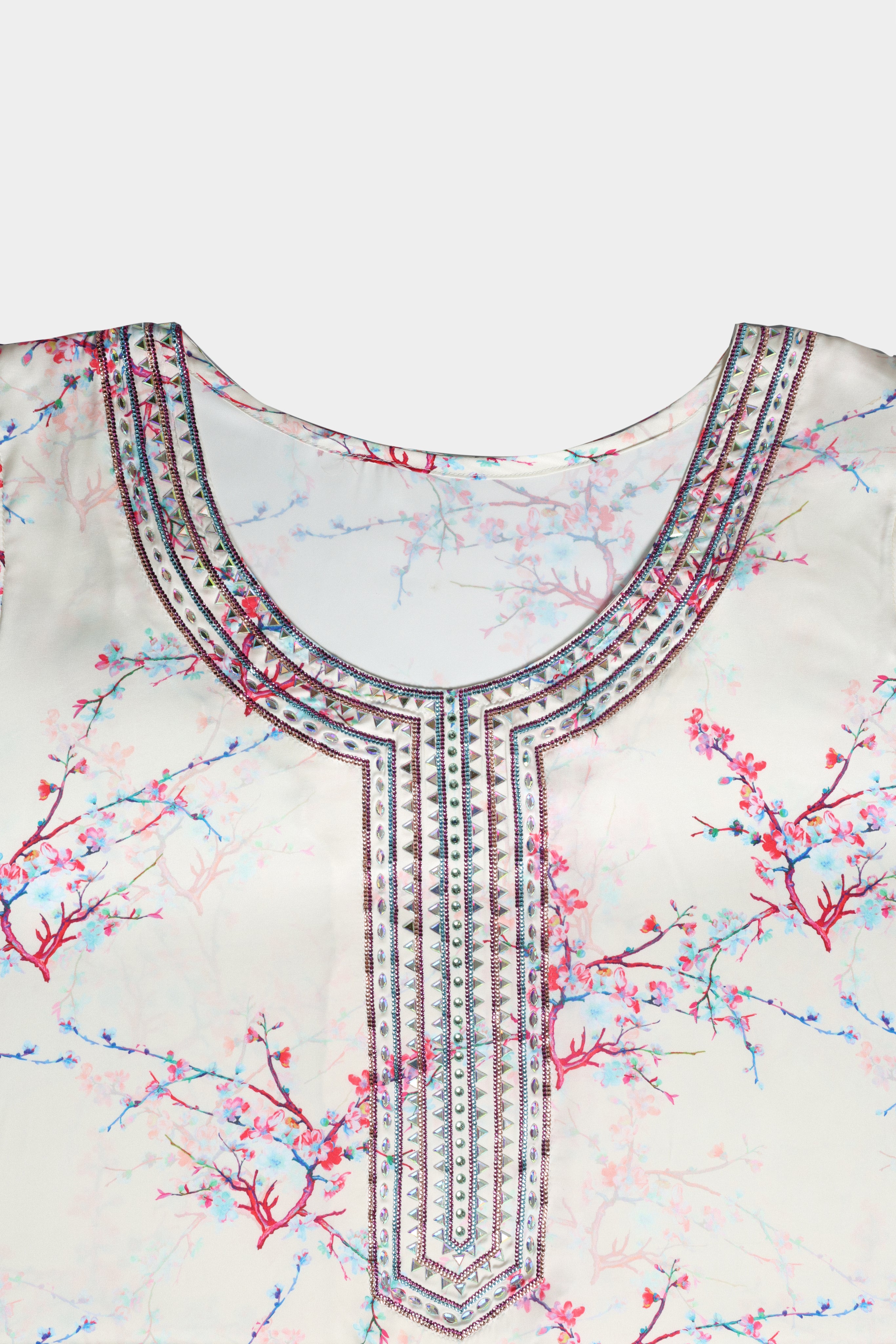 Cream Blossom Embroidered Jalabiya